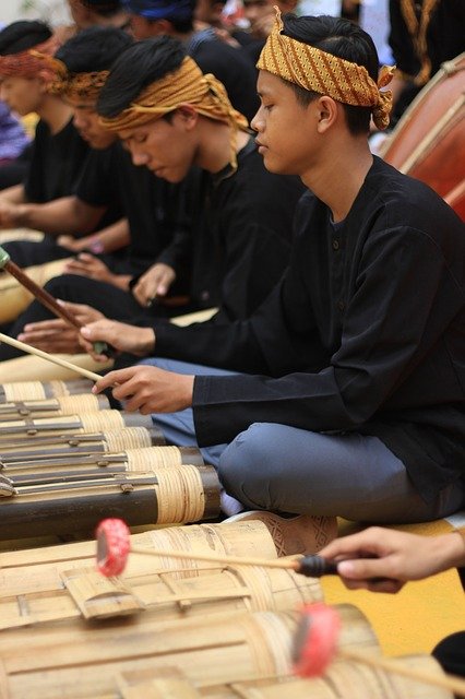 alat musik tradisional