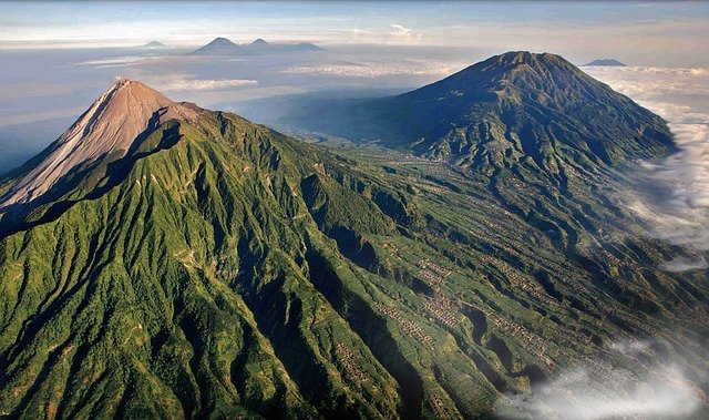 gunung tertinggi di indonesia
