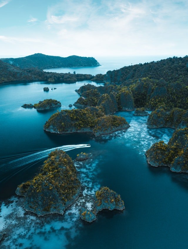Wah, Ternyata Beberapa Pulau di Indonesia Merupakan Pulau Terbesar di Dunia!  - Muffingraphics.com